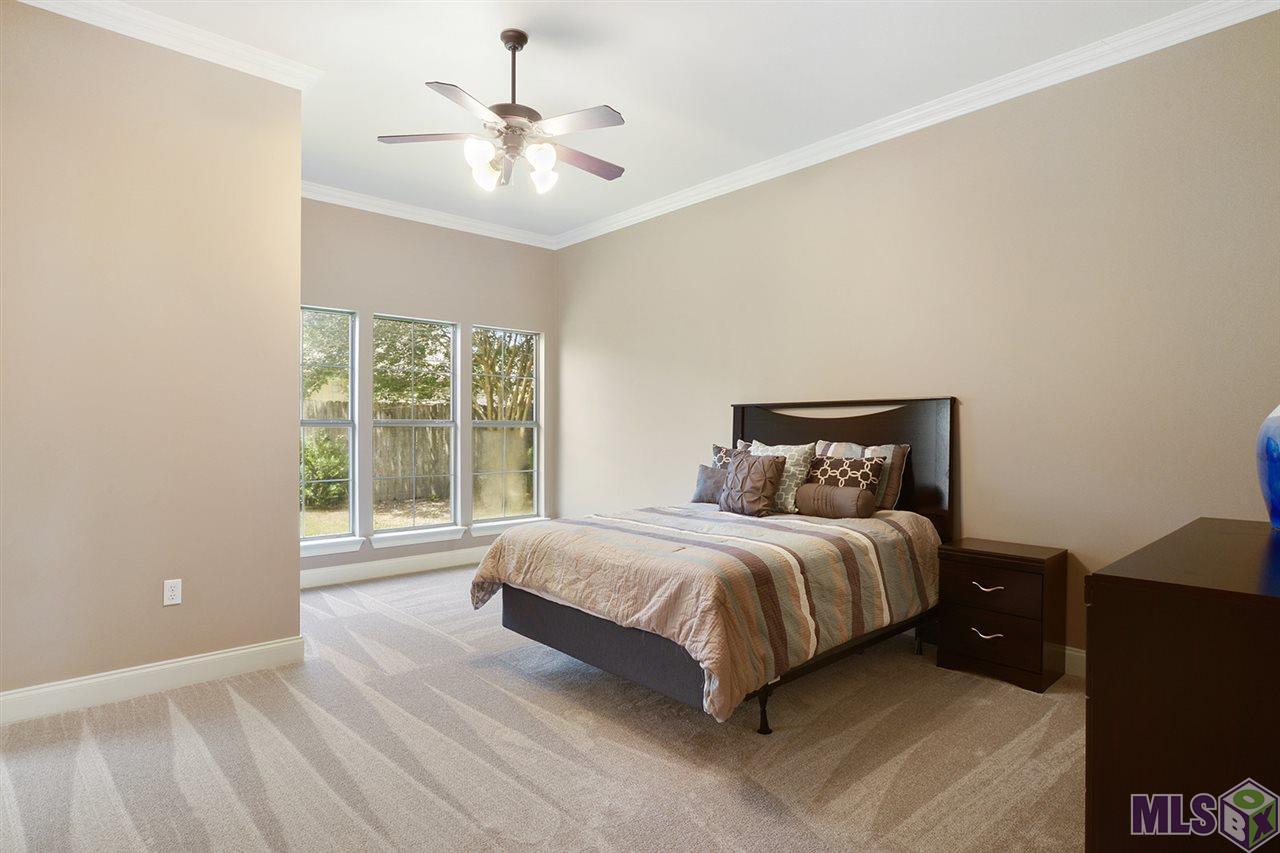 5628 Hidden Ridge Lane Baton Rouge, LA 70816 - Photo 5 of 12