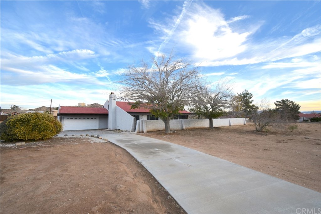 19725 Rincon Road Apple Valley, CA 92307 - Photo 1 of 1