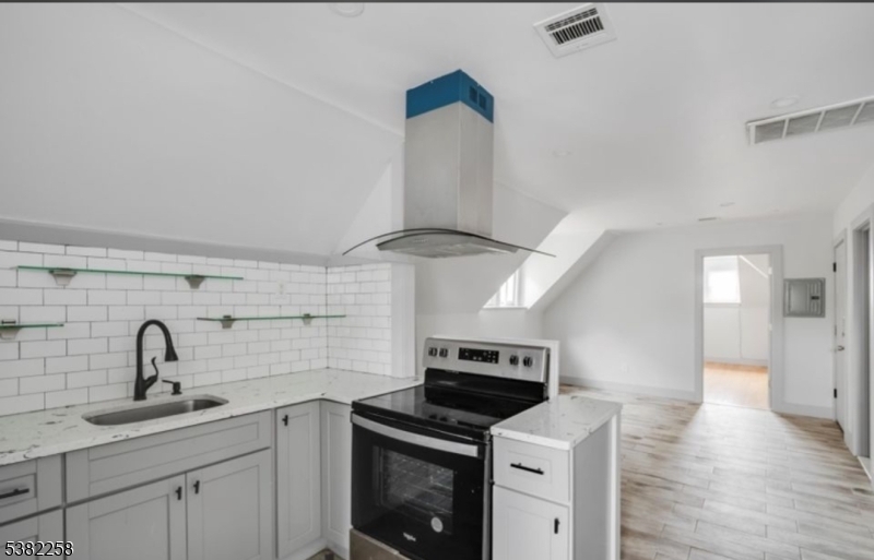 53 2nd Avenue, Unit 3 Newark, NJ 07104 - Photo 4 of 10