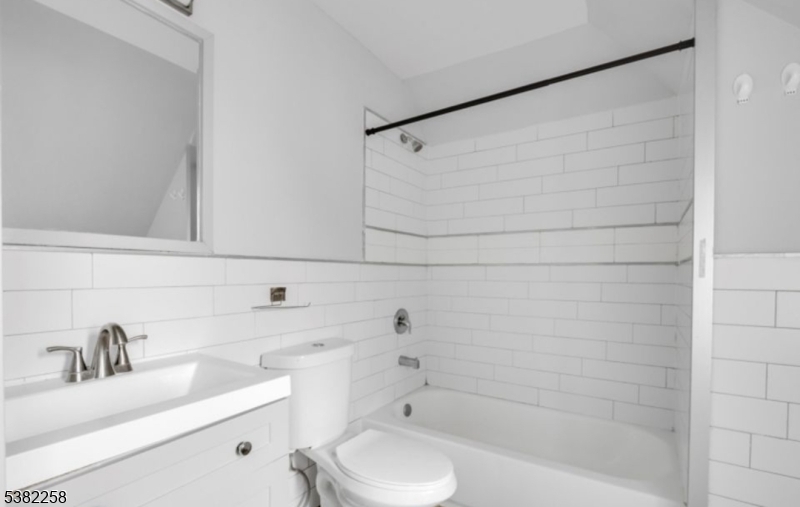 53 2nd Avenue, Unit 3 Newark, NJ 07104 - Photo 8 of 10