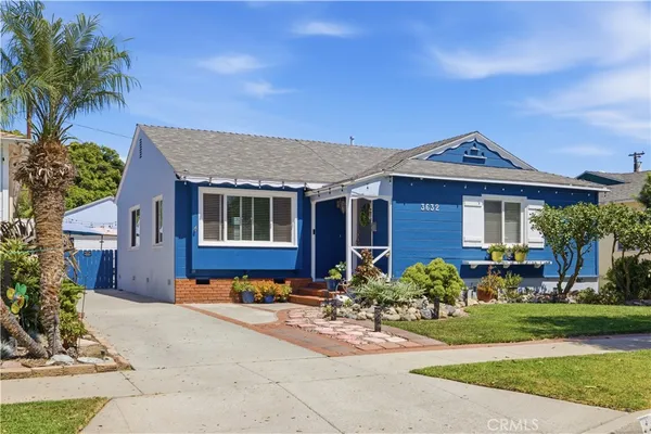 $1,089,000 | 3632 Nipomo Avenue, Long Beach, CA 90808