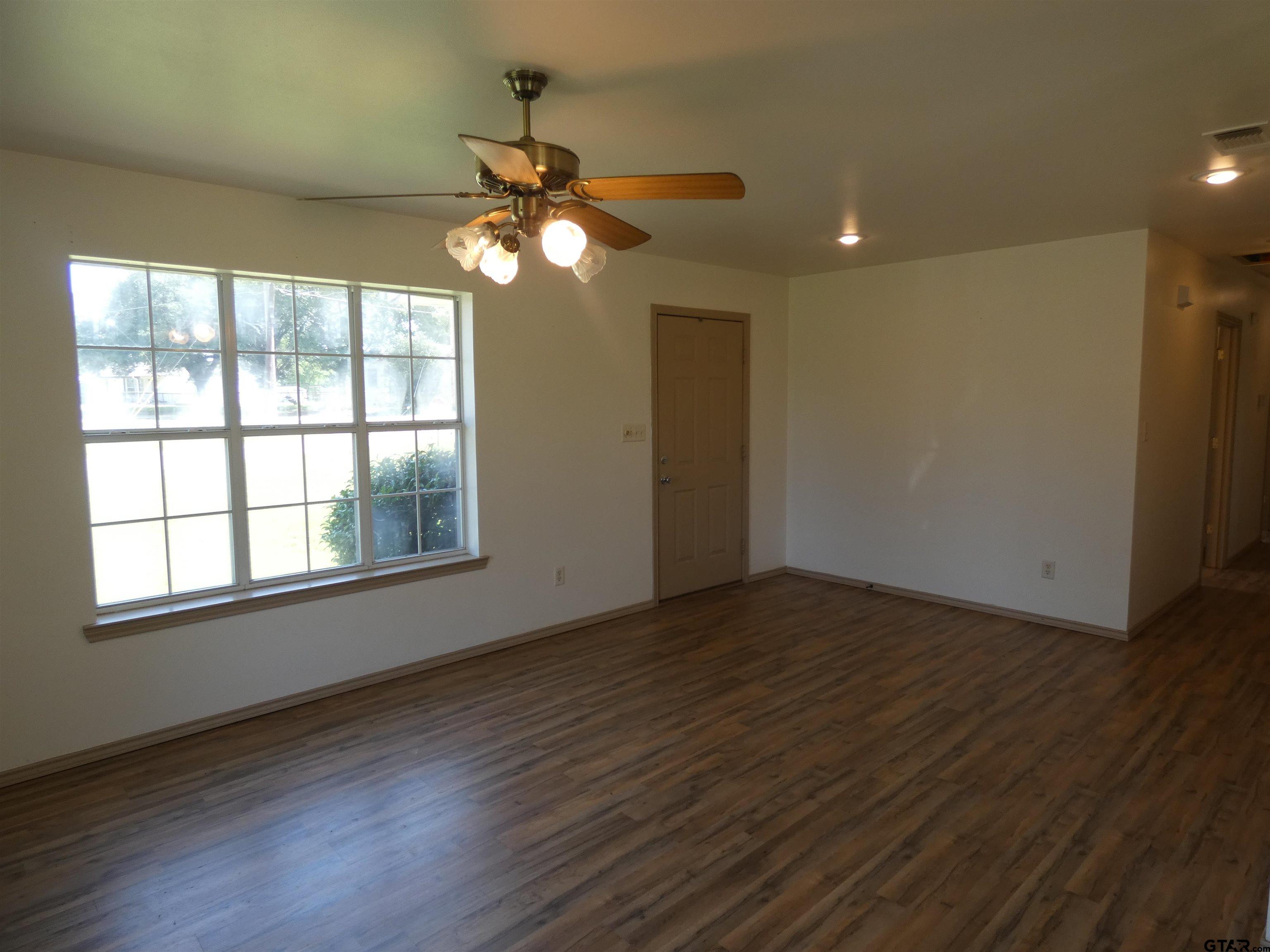 203 Lide Street Talco, TX 75487 - Photo 3 of 19