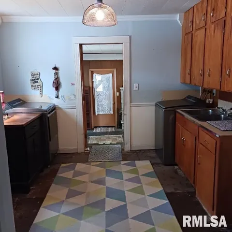 $215,000 | 646 Us Highway, Monmouth, IL 61462