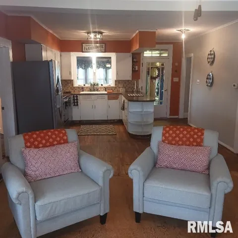 $215,000 | 646 Us Highway, Monmouth, IL 61462