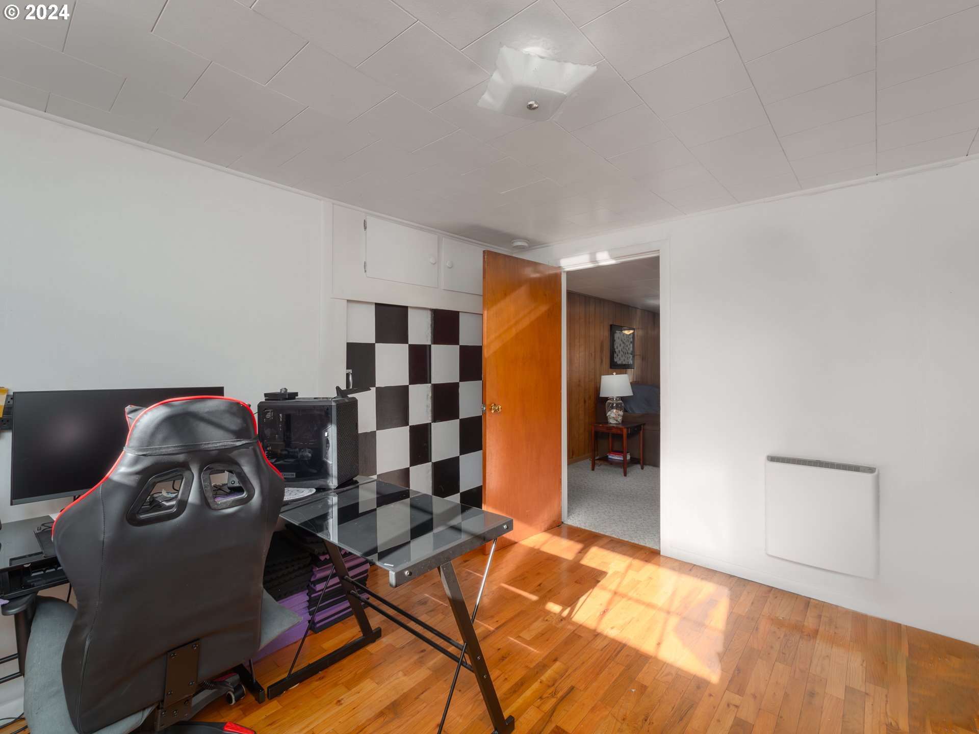 766 Valley View Road Sutherlin, OR 97479 - Photo 16 of 27 a view of a room with gym equipment