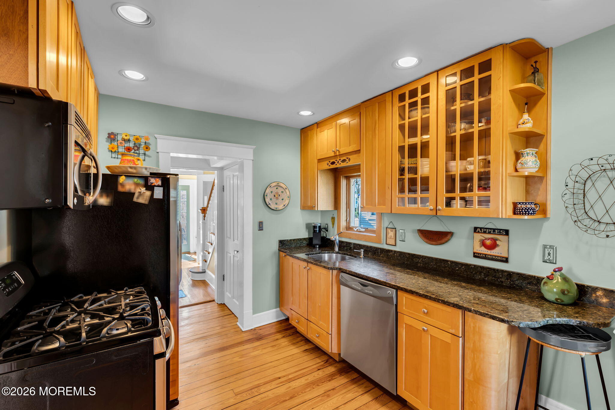 40 Foster Street Middletown, NJ 07701 - Photo 10 of 26 Kitchen