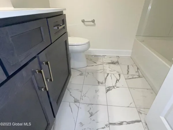 $499,400 | 55 Priddle Lane, Colonie, NY 12110