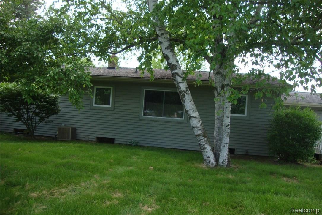 2510 North Irish Road Davison, MI 48423 - Photo 3 of 23 DSC00066.jpg