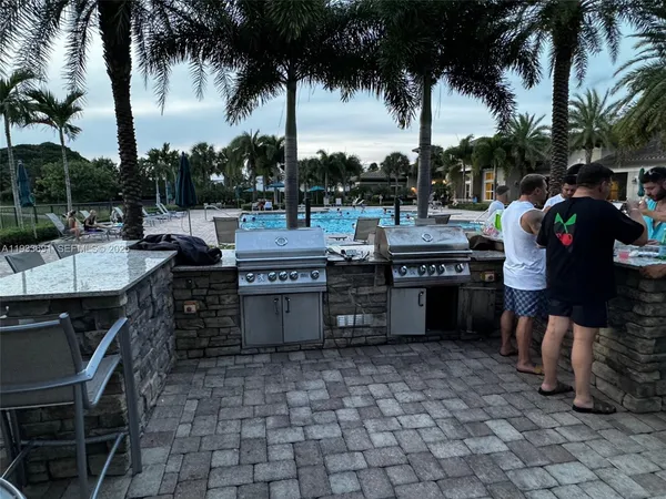 $1,650 | 950 Hillcrest Drive, Unit 411, Hollywood, FL 33021