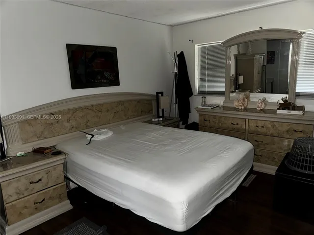 $1,700 | 950 Hillcrest Drive, Unit 411, Hollywood, FL 33021