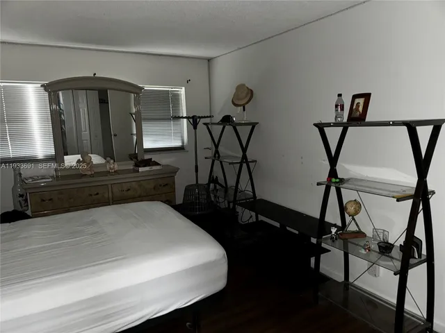 $1,700 | 950 Hillcrest Drive, Unit 411, Hollywood, FL 33021