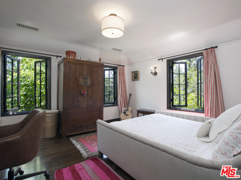 8235 Monteel Road Los Angeles, CA 90069 - Photo 13 of 50 Gallery Image 13