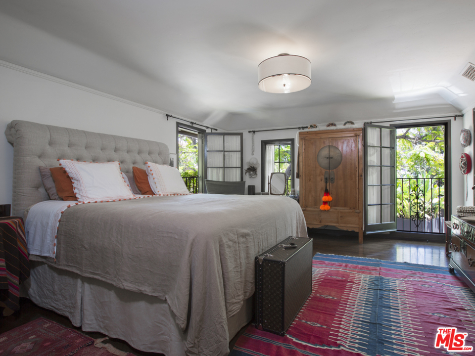 8235 Monteel Road Los Angeles, CA 90069 - Photo 16 of 50 Gallery Image 16
