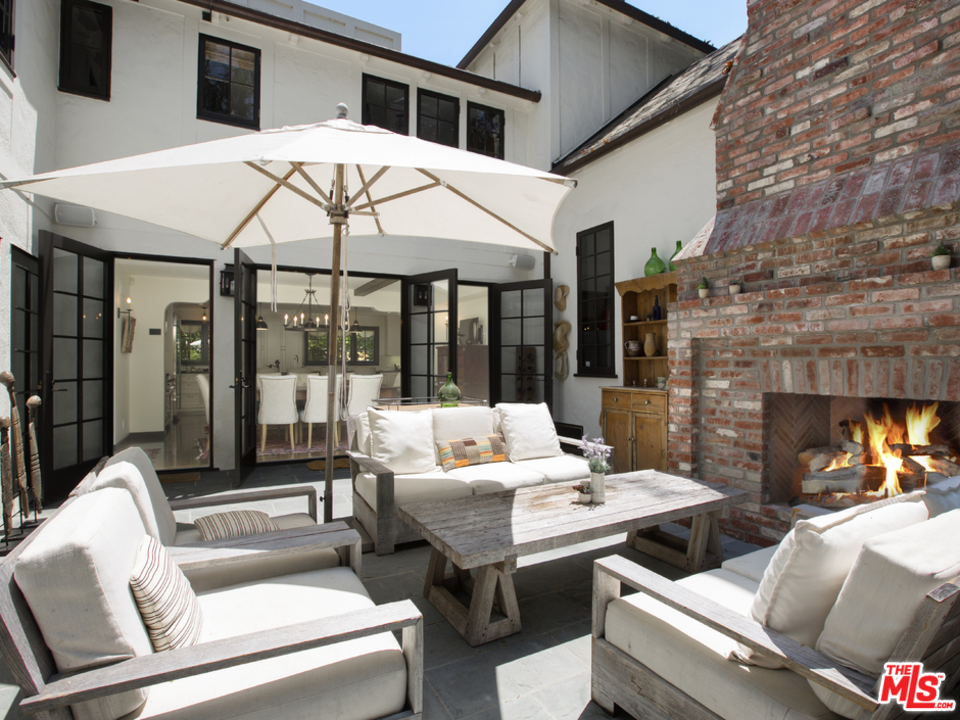 8235 Monteel Road Los Angeles, CA 90069 - Photo 18 of 50 Gallery Image 18
