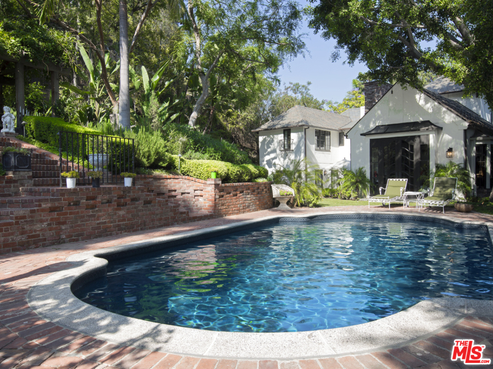 8235 Monteel Road Los Angeles, CA 90069 - Photo 21 of 50 Gallery Image 21