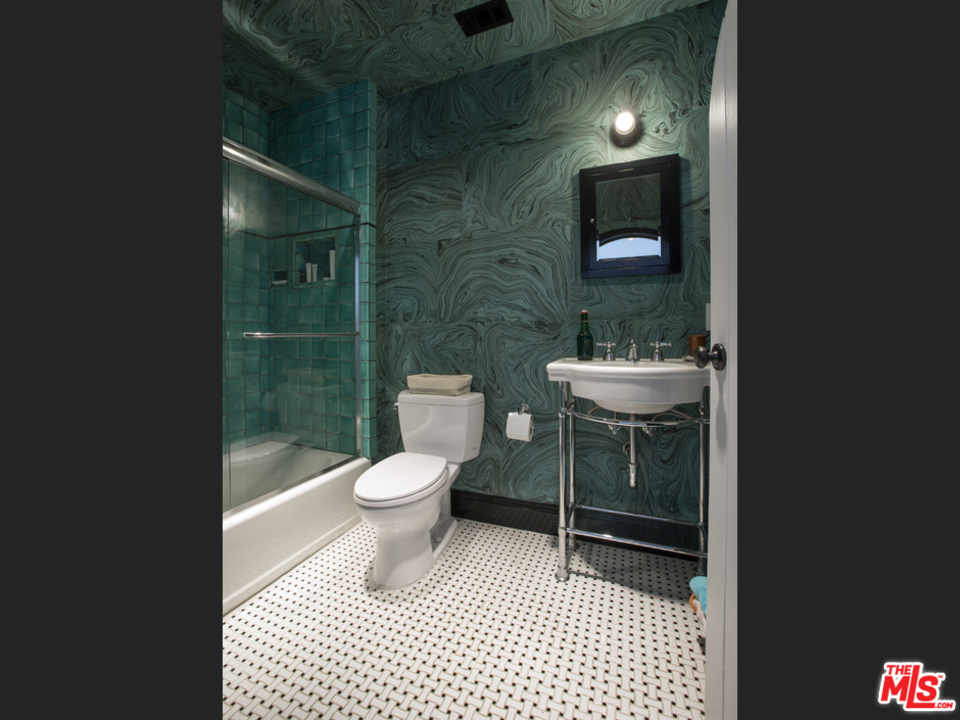 8235 Monteel Road Los Angeles, CA 90069 - Photo 38 of 50 Gallery Image 38