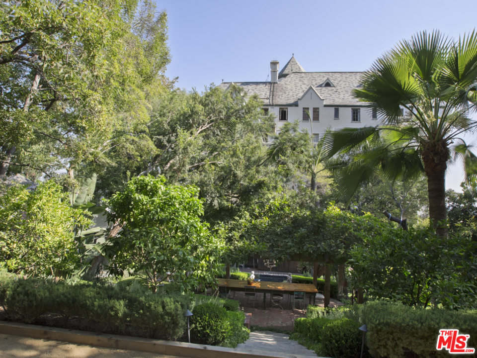 8235 Monteel Road Los Angeles, CA 90069 - Photo 46 of 50 Gallery Image 46