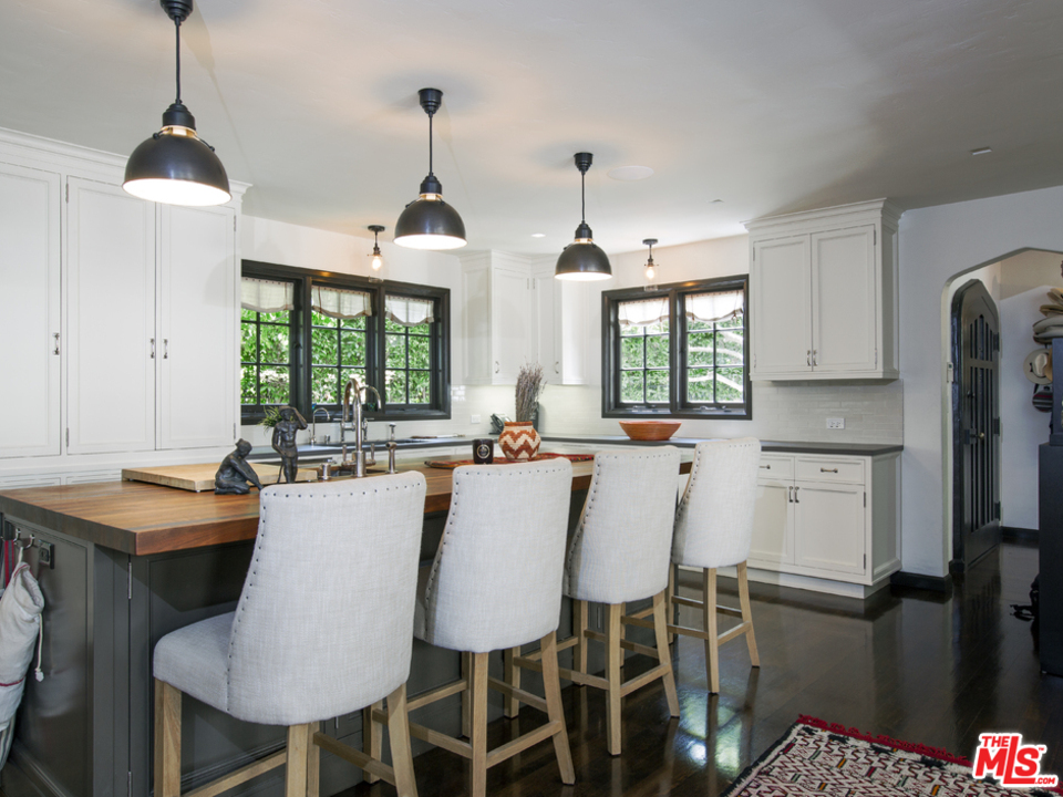 8235 Monteel Road Los Angeles, CA 90069 - Photo 7 of 50 Gallery Image 7