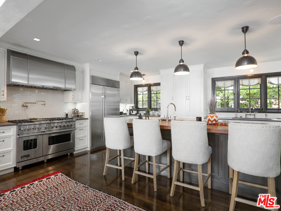 8235 Monteel Road Los Angeles, CA 90069 - Photo 9 of 50 Gallery Image 9
