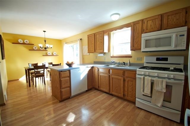 7154 McKee Road Madison, WI 53719 - Photo 8 of 20
