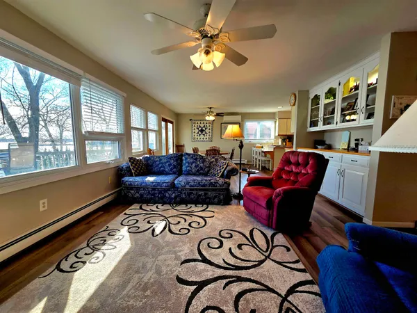 $475,000 | W5605 Island Drive, Pardeeville, WI 53954