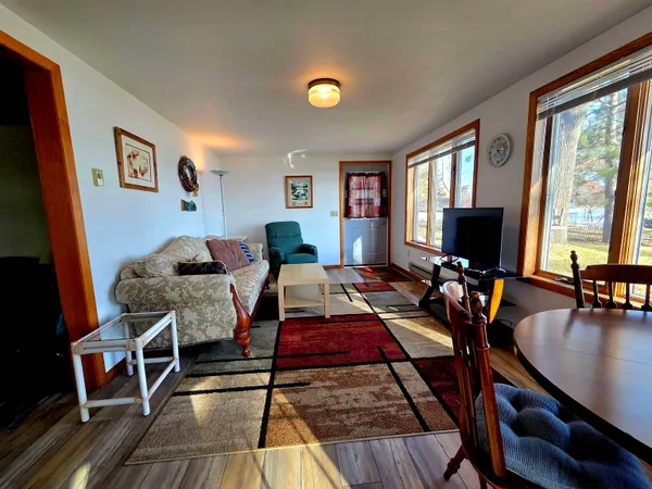 $475,000 | W5605 Island Drive, Pardeeville, WI 53954