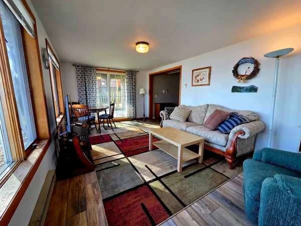 $475,000 | W5605 Island Drive, Pardeeville, WI 53954