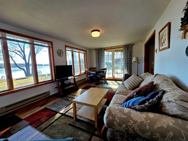 $475,000 | W5605 Island Drive, Pardeeville, WI 53954