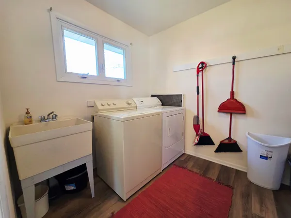 $475,000 | W5605 Island Drive, Pardeeville, WI 53954