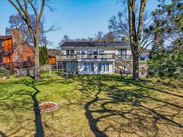 $475,000 | W5605 Island Drive, Pardeeville, WI 53954