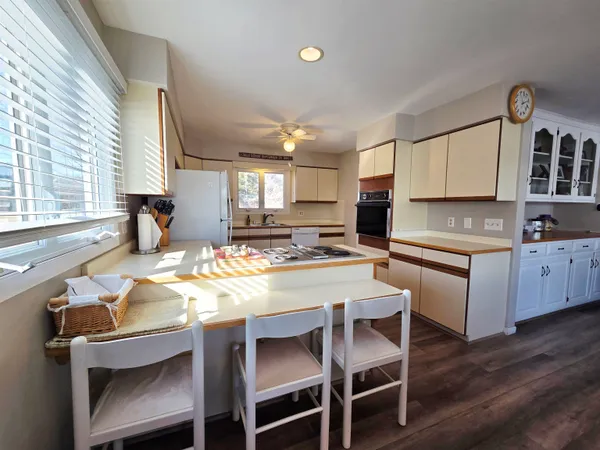 $475,000 | W5605 Island Drive, Pardeeville, WI 53954