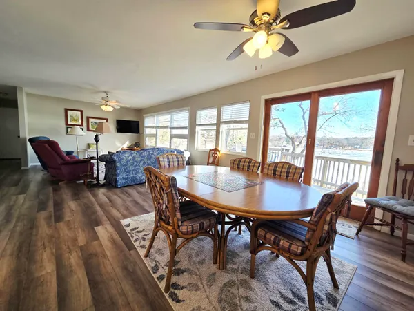 $475,000 | W5605 Island Drive, Pardeeville, WI 53954