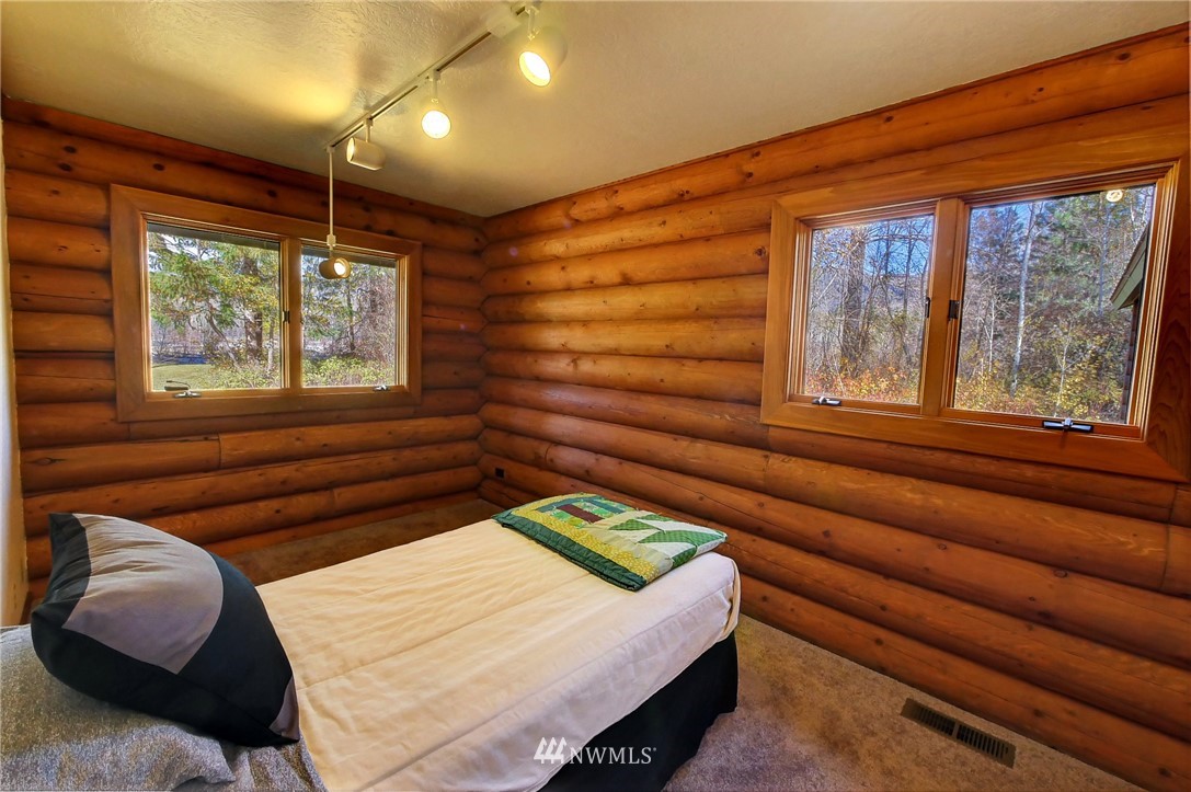 11 Green Road Winthrop, WA 98862 - Photo 16 of 25 Gallery Image 16