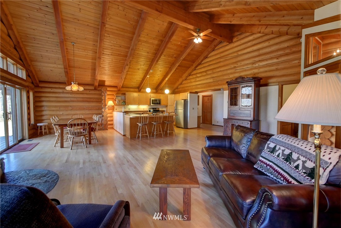 11 Green Road Winthrop, WA 98862 - Photo 4 of 25 Gallery Image 4
