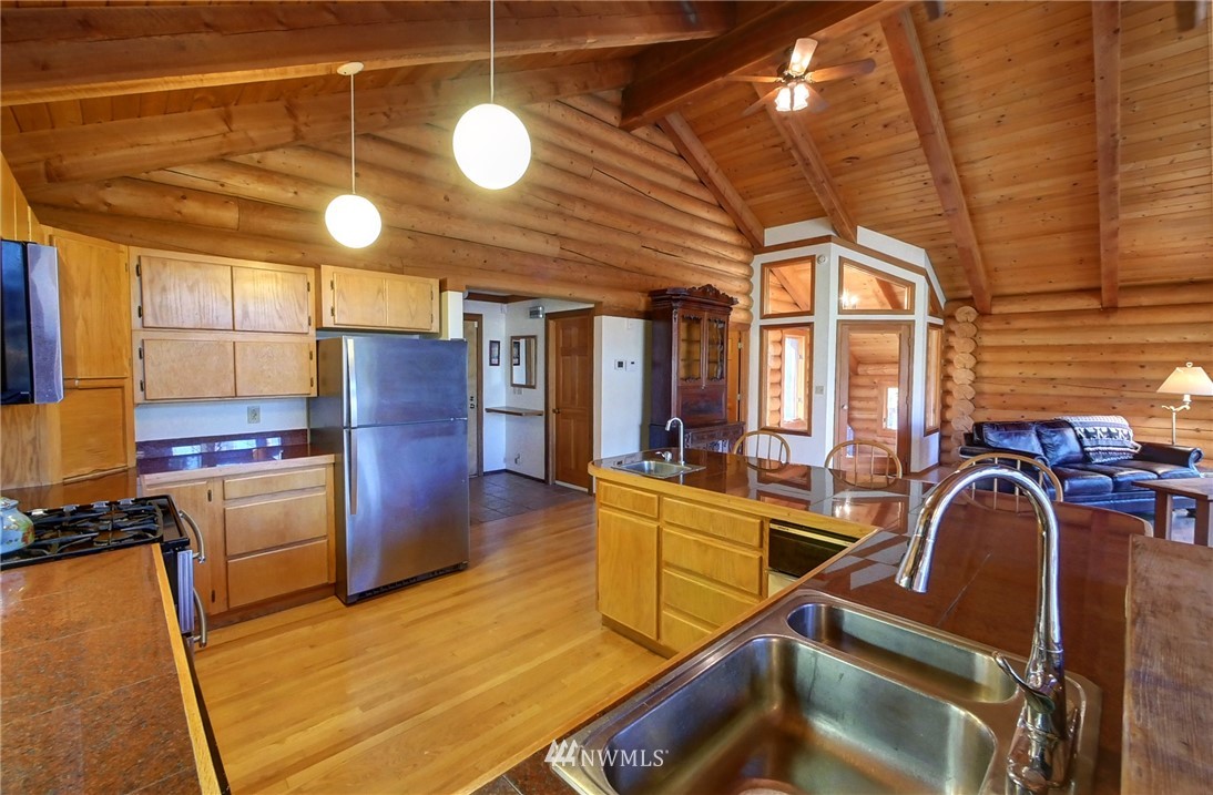 11 Green Road Winthrop, WA 98862 - Photo 7 of 25 Gallery Image 7