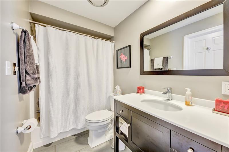 947 Field Club Road Pittsburgh, PA 15238 - Photo 15 of 25 Gallery Image 15