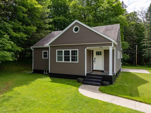 $275,000 | 1101 West Division Street, Iron River, MI 49935