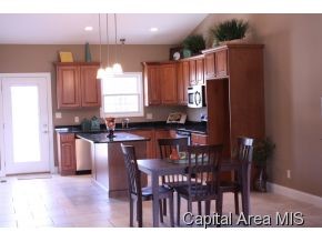 2708 Whiteside Place Springfield, IL 62711 - Photo 7 of 21 Gallery Image 7