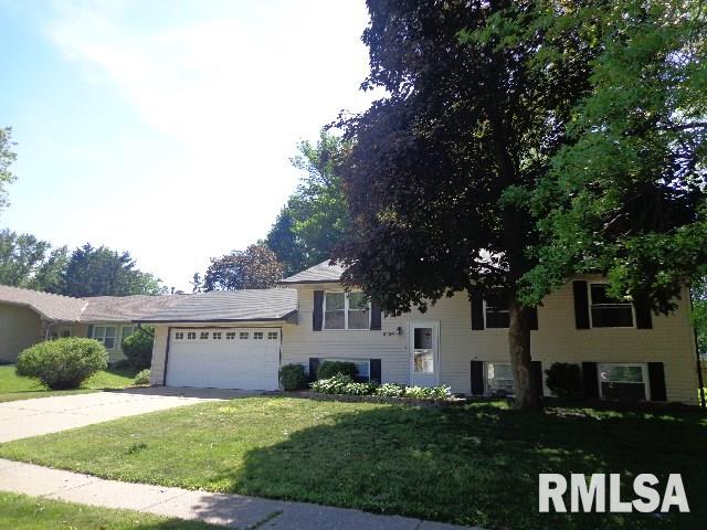 5426 Oakbrook Road Davenport, IA 52806 - Photo 1 of 24 Gallery Image 1