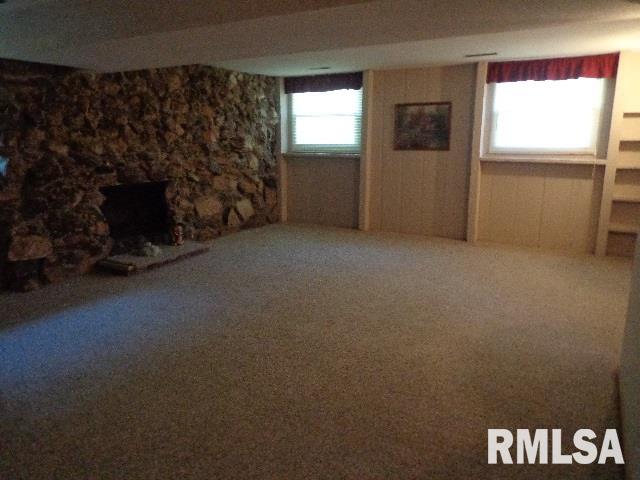 5426 Oakbrook Road Davenport, IA 52806 - Photo 16 of 24 Gallery Image 16