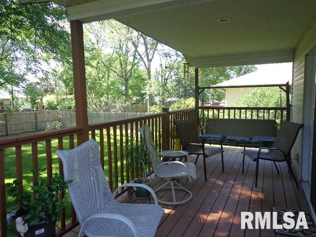 5426 Oakbrook Road Davenport, IA 52806 - Photo 21 of 24 Gallery Image 21
