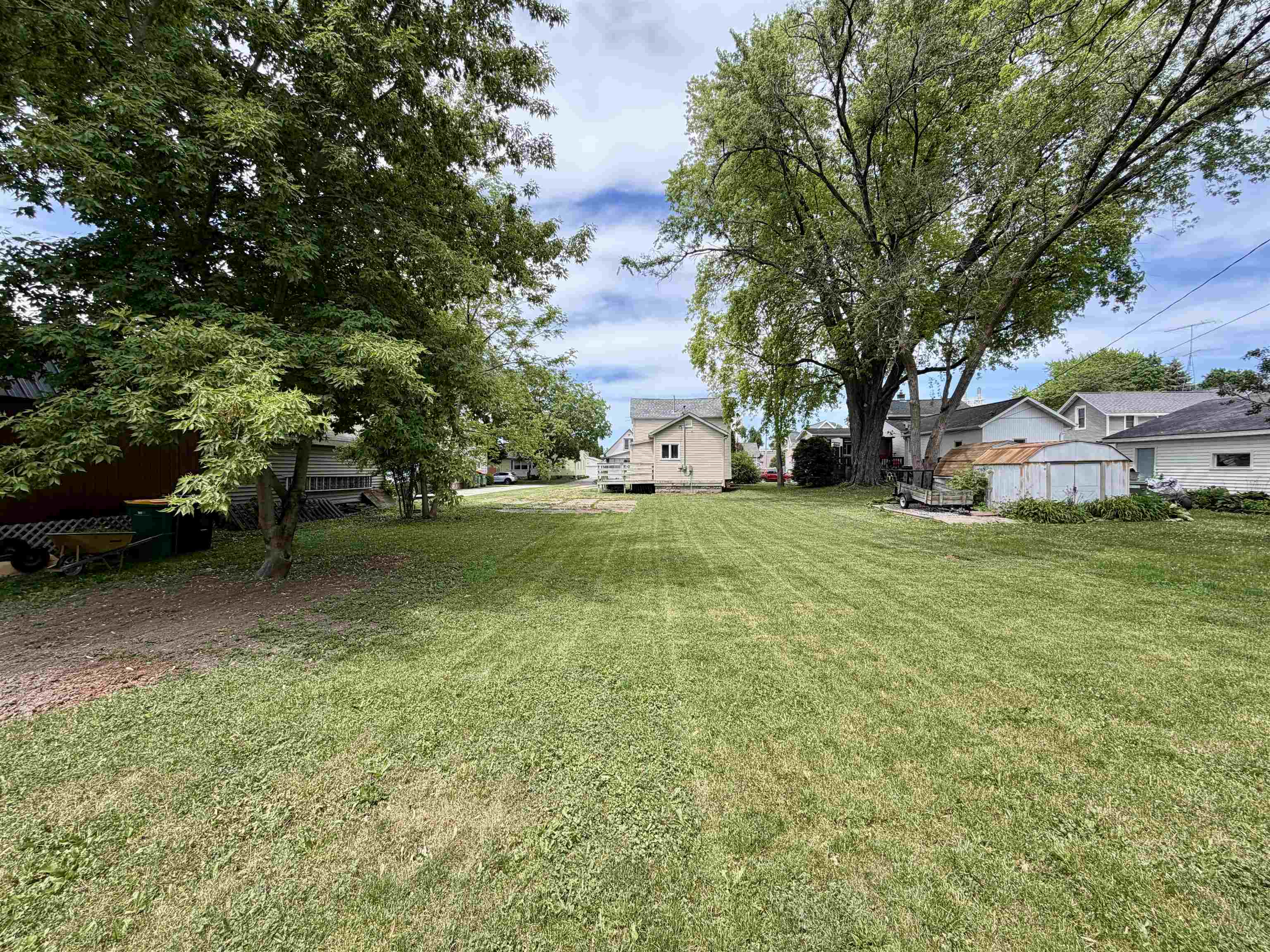366 Grove Street Fond du Lac, WI 54935 - Photo 3 of 40