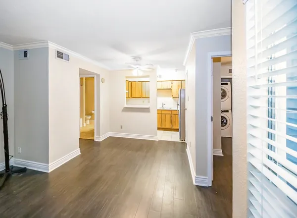 $1,400 | 18511 Egret Bay Boulevard, Unit 614, Webster, TX 77058