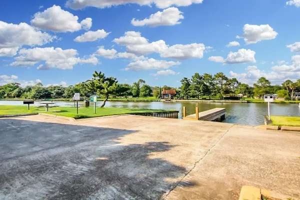 $1,400 | 18511 Egret Bay Boulevard, Unit 614, Webster, TX 77058