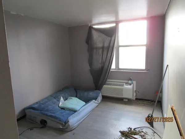 $27,500 | 4350 West Ford City Drive, Unit B1402, Chicago, IL 60652