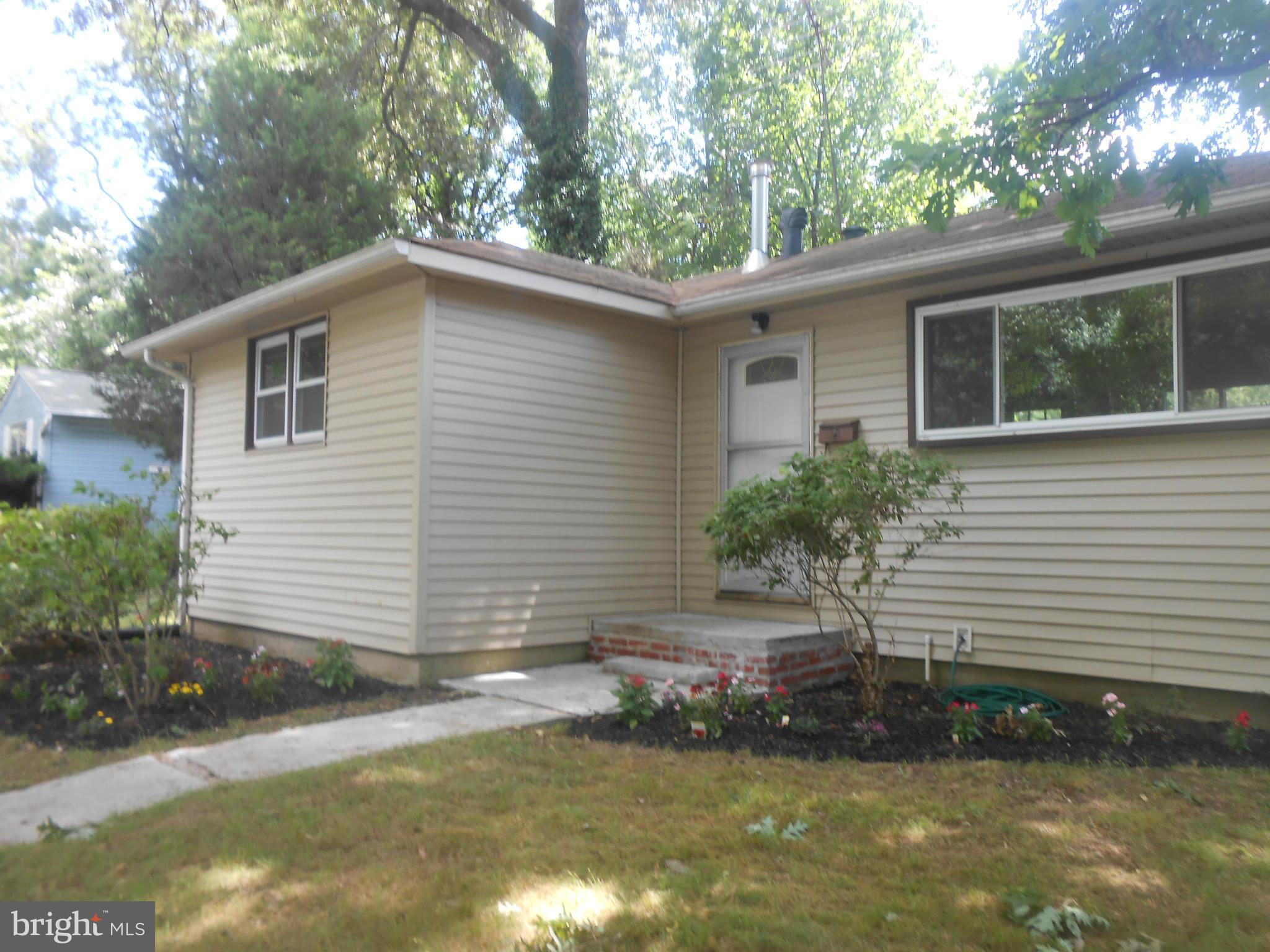 4012 Lawrence Avenue Kensington, MD 20895 - Photo 16 of 18 Exterior (Front)