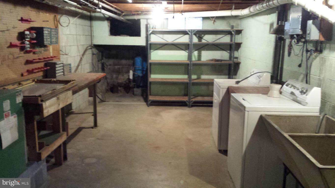 1372 Neff Road Lancaster, PA 17601 - Photo 8 of 11