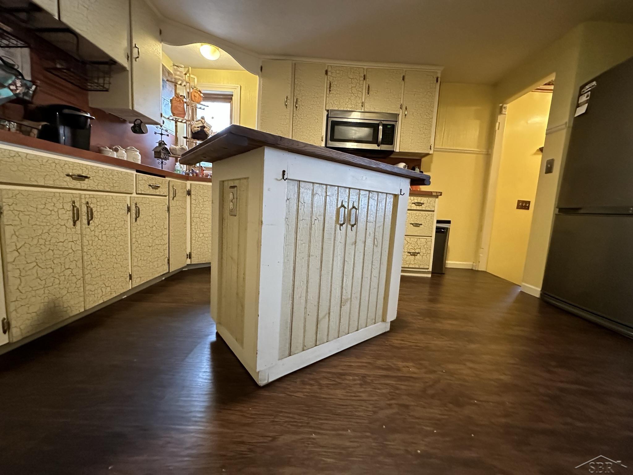 8145 Van Cleve Road Vassar, MI 48768 - Photo 19 of 43 50094763-18.JPG