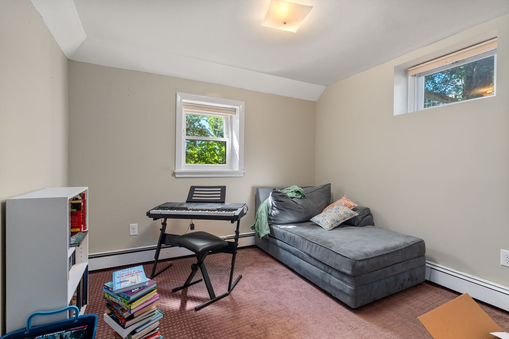 10 Hopkinton Road Upton, MA 01568 - Photo 21 of 31