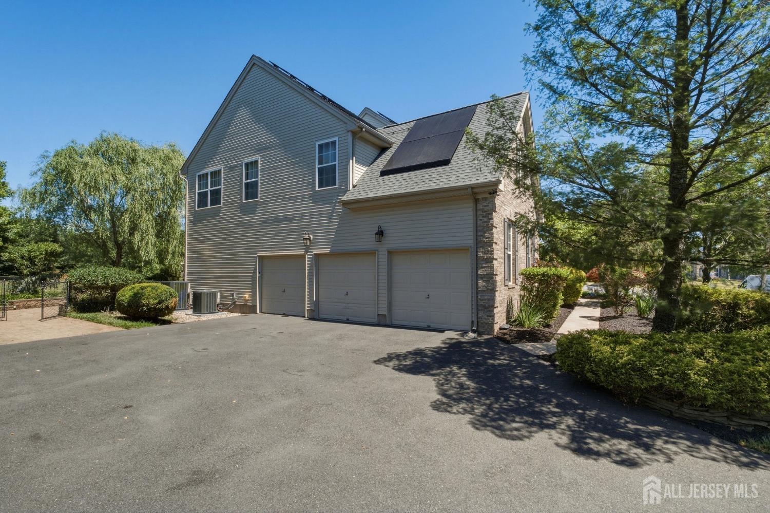 5 Rue Cezanne Somerset, NJ 08873 - Photo 3 of 50